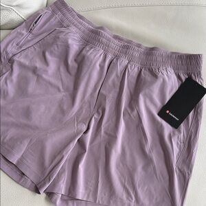 Lululemon Men's Lavender Athletic Pace Breaker Shorts Size XXL NWT
